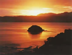 Hokianga sunrise over Mahena Island at Koutu Point